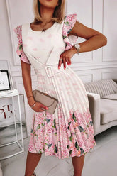 Plissee-Midikleid mit Rüschen und Rundhalsausschnitt